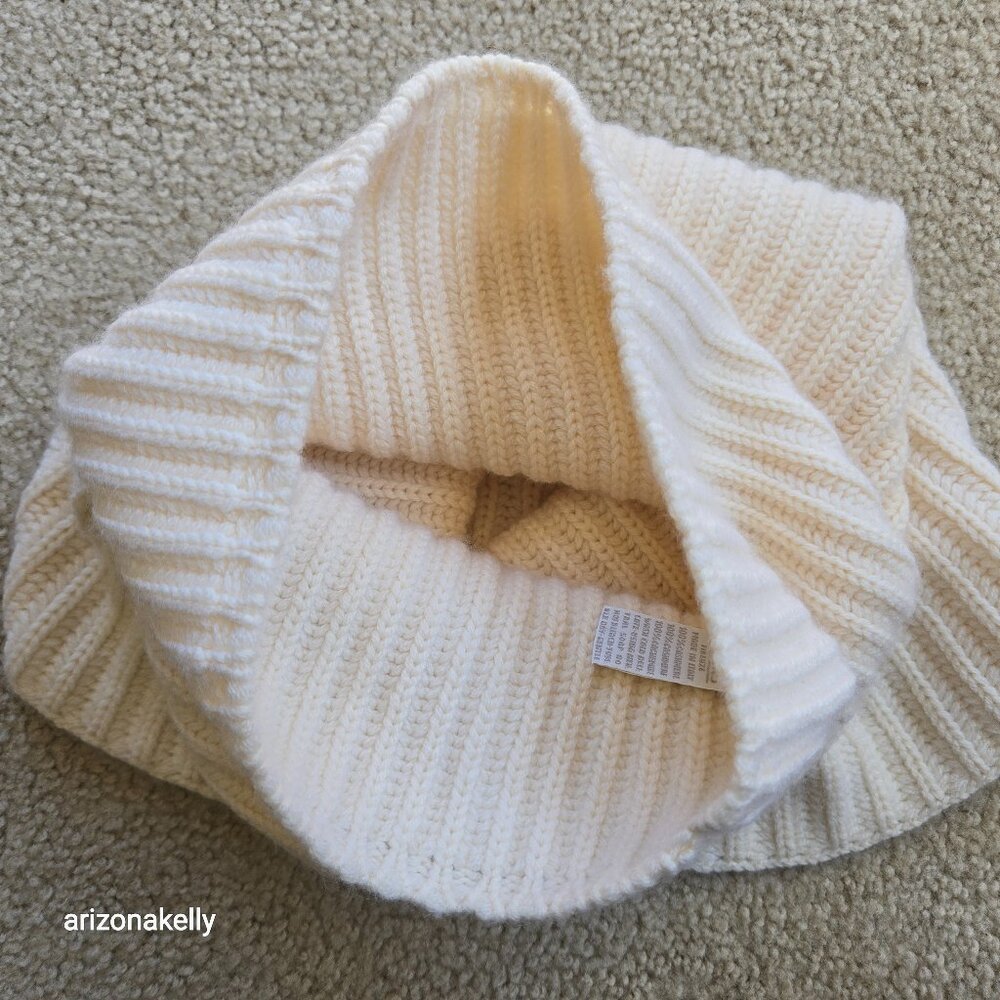 NWOT Malo Cashmere Neck Warmer Ivory